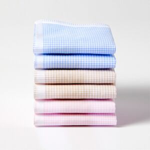 Blancheporte Mouchoirs vichy - lot de 6 ou lot de 12 - BlancheporteRedécouvrez le confort des mouchoirs en tissu ! Parfaits pour un usage quotidien, ils sont doux, résistants et agréables à utiliser... Côtés style, on adore leur imprimé vintage et tendanc