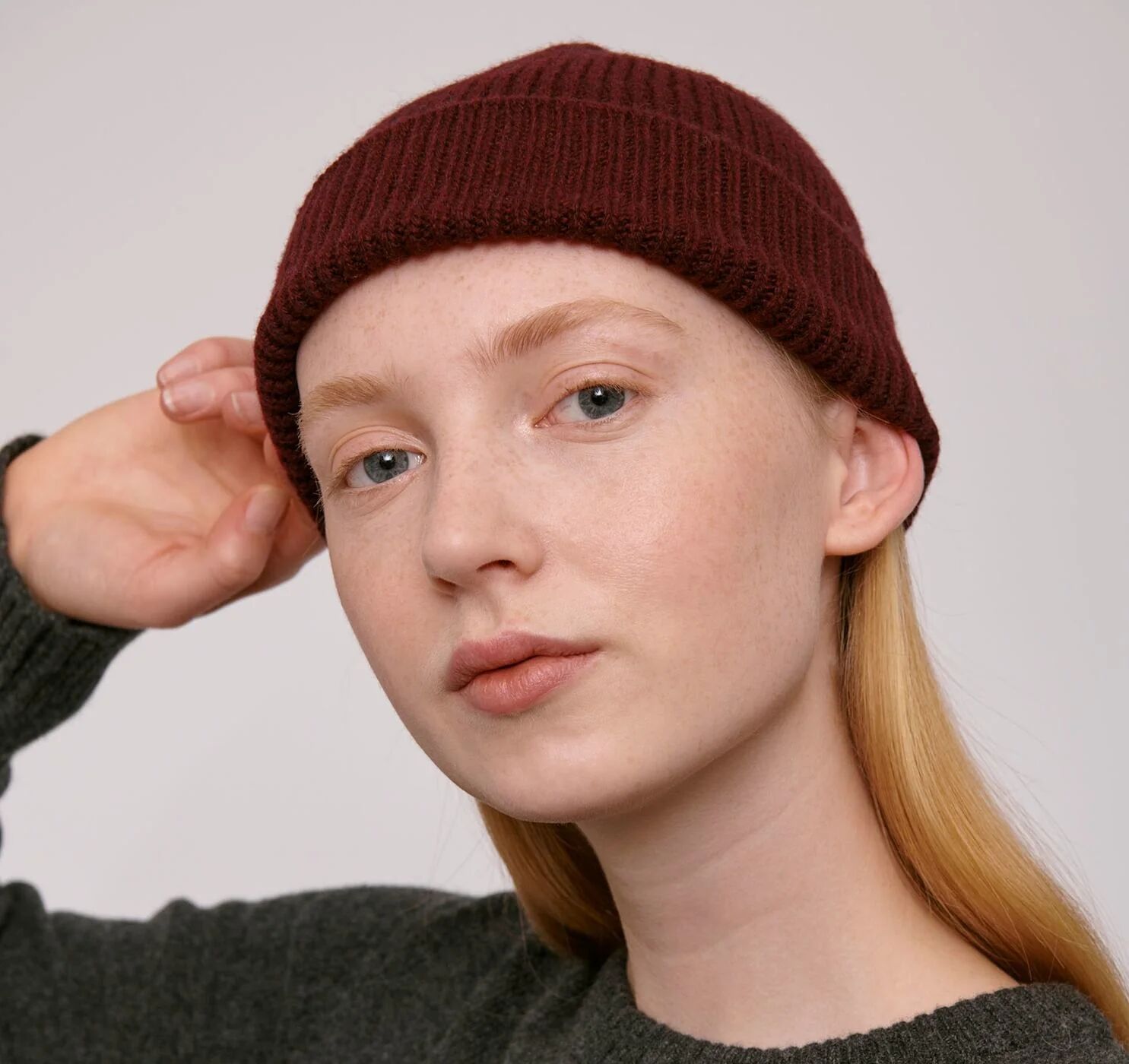 Organic Basics Unisex Recycled Cashmere Beanie, Burgundy / One Size