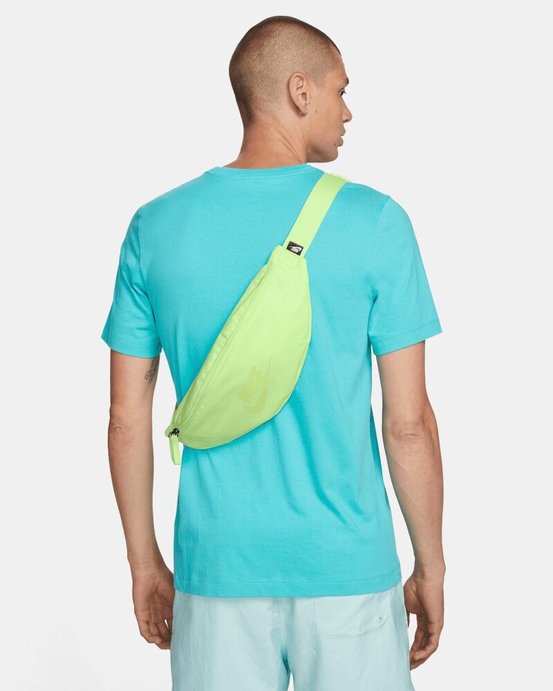Nike Sac Banane Heritage (3L) Couleur : Barely Volt/Barely Volt/Iridescent Taille : MISC TU