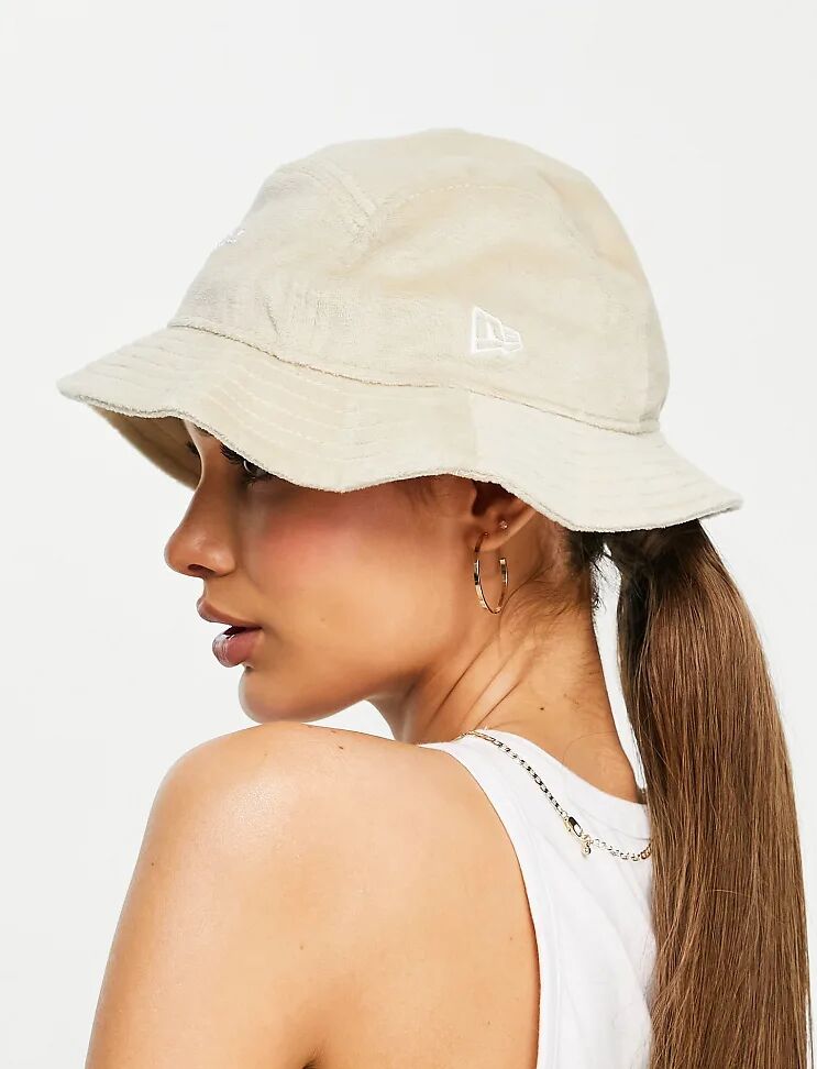 New Era Exclusive bucket hat in stone towelling-Neutral  Neutral