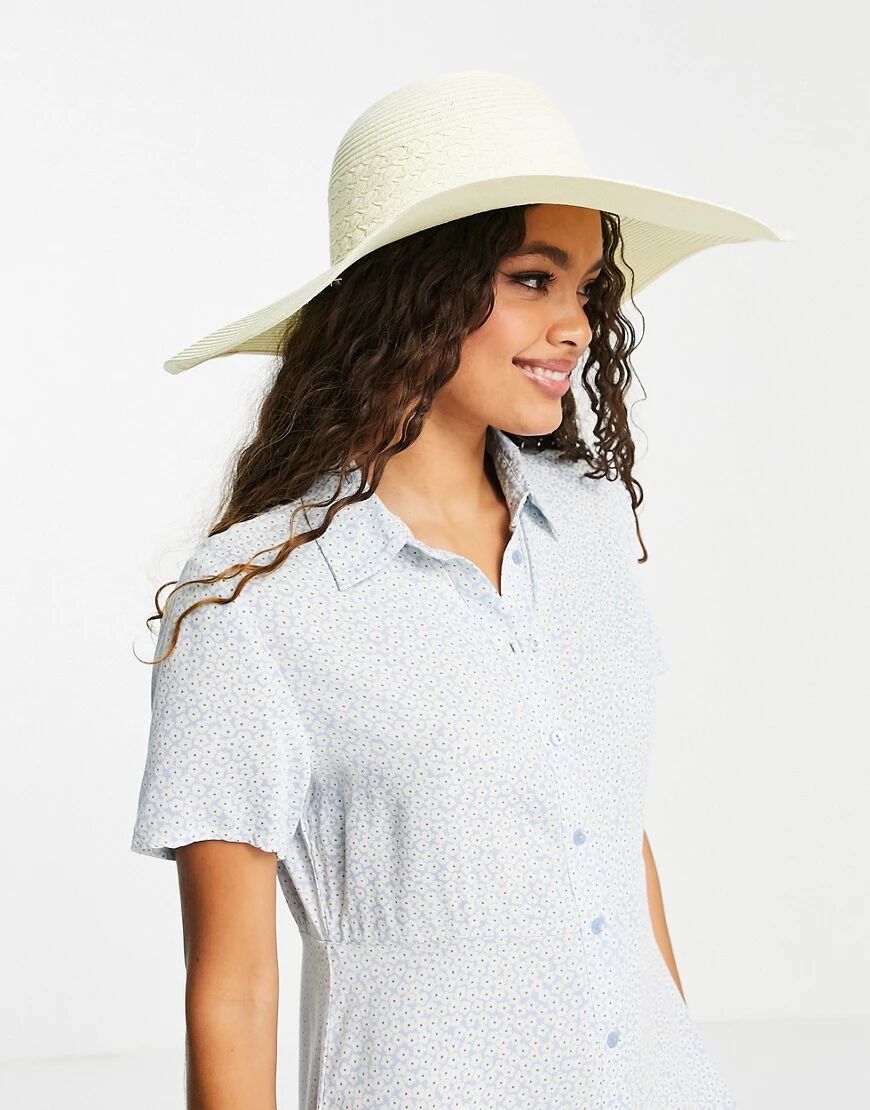 Vero Moda straw hat in cream-White  White
