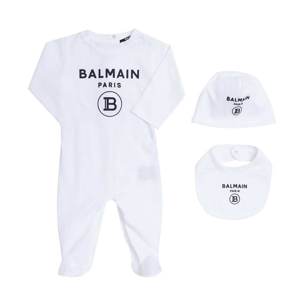 Balmain Romper suit, bib & beanie set Hvit Unisex