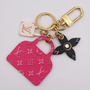 LOUIS VUITTON Illustre Back to School Alma Monogram Keychain M01309 PVC Pink x Black Ivory Keyring Bag Charm