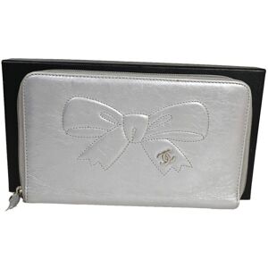 Chanel Zip around wallet - Size: W  20 x H 12 x D 0