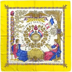 Hermès Vintage , Pre-owned Silk scarves ,Yellow female, Sizes: ONE SIZE