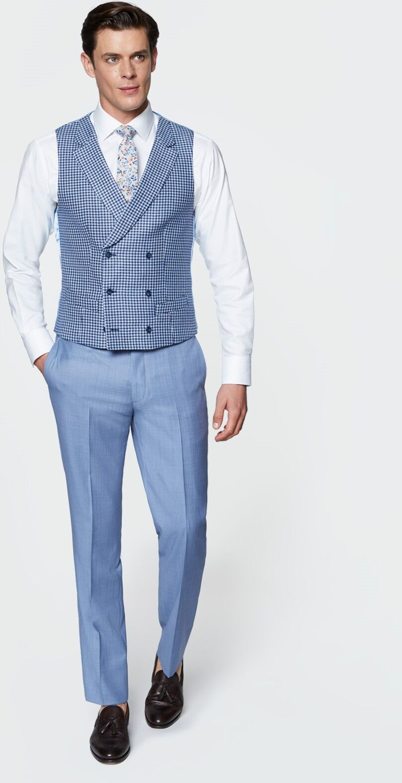 Hawes & Curtis Men's Italian Wool Linen Double Breasted Waistcoat in Blue   Size 46   1913 Collection   Hawes & Curtis