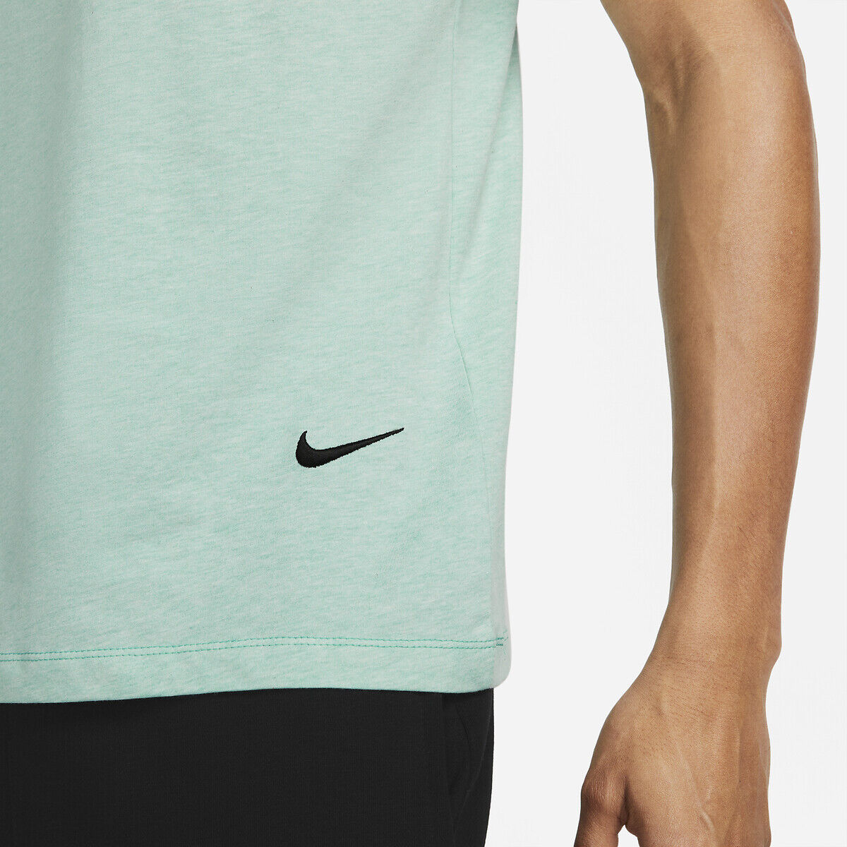 NIKE T-shirt manches courtes Coe Graphic