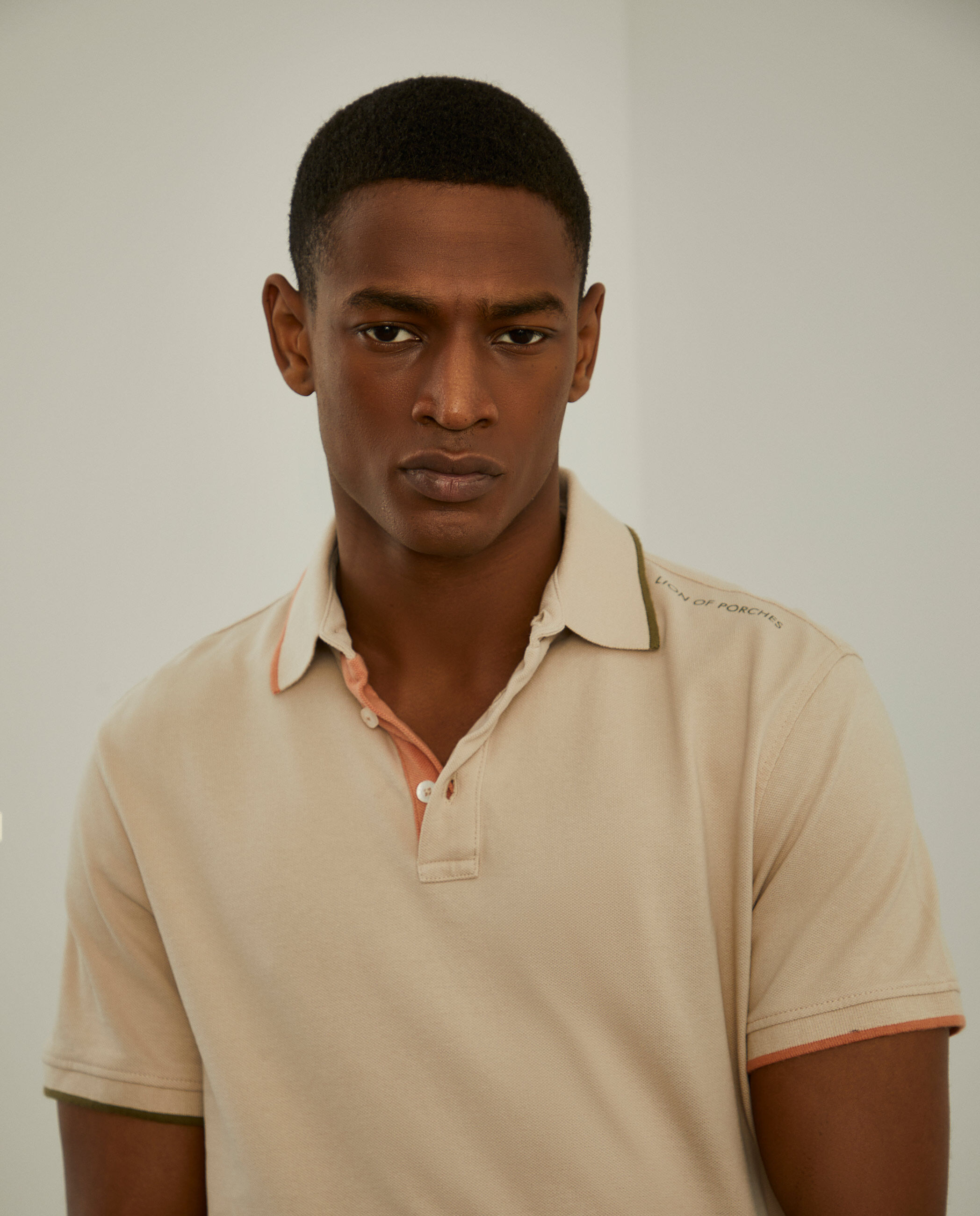 Lion of Porches Polo slim fit Beige