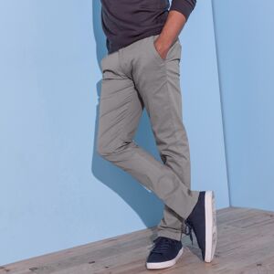 Pantalon chino uni serge stretch grand confort - Blancheporte100% tendance, le pantalon chino se decline desormais dans une version special embonpoint... Quand un essentiel du style en ville s?associe au confort ultime d?une coupe adaptee, il vous va parf