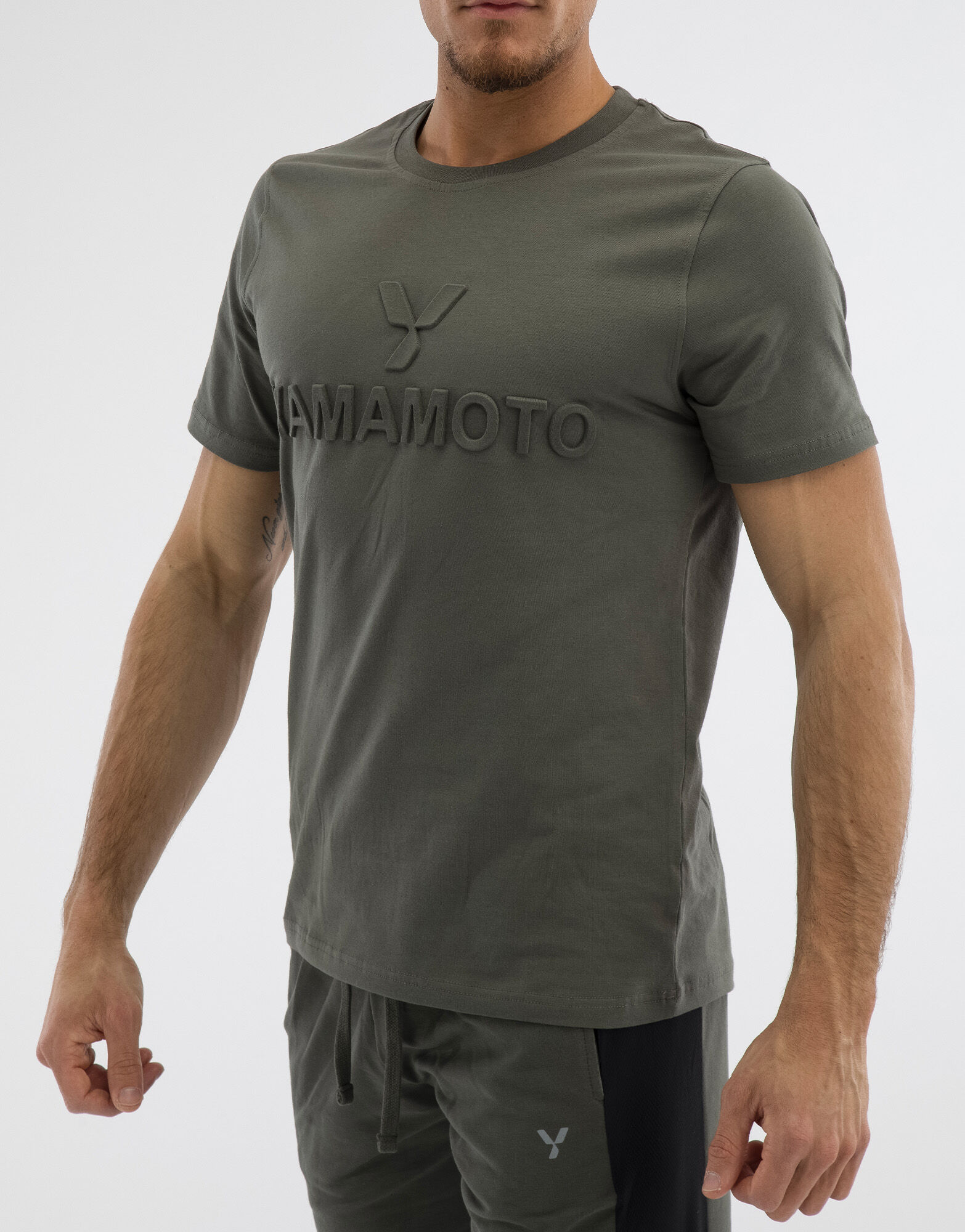 YAMAMOTO OUTFIT Man T-Shirt Embossed Colore: Grigio M