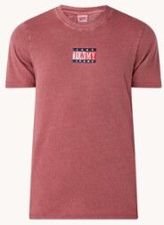 Tommy Hilfiger T-shirt met logo en verwassen afwerking - Kersenrood