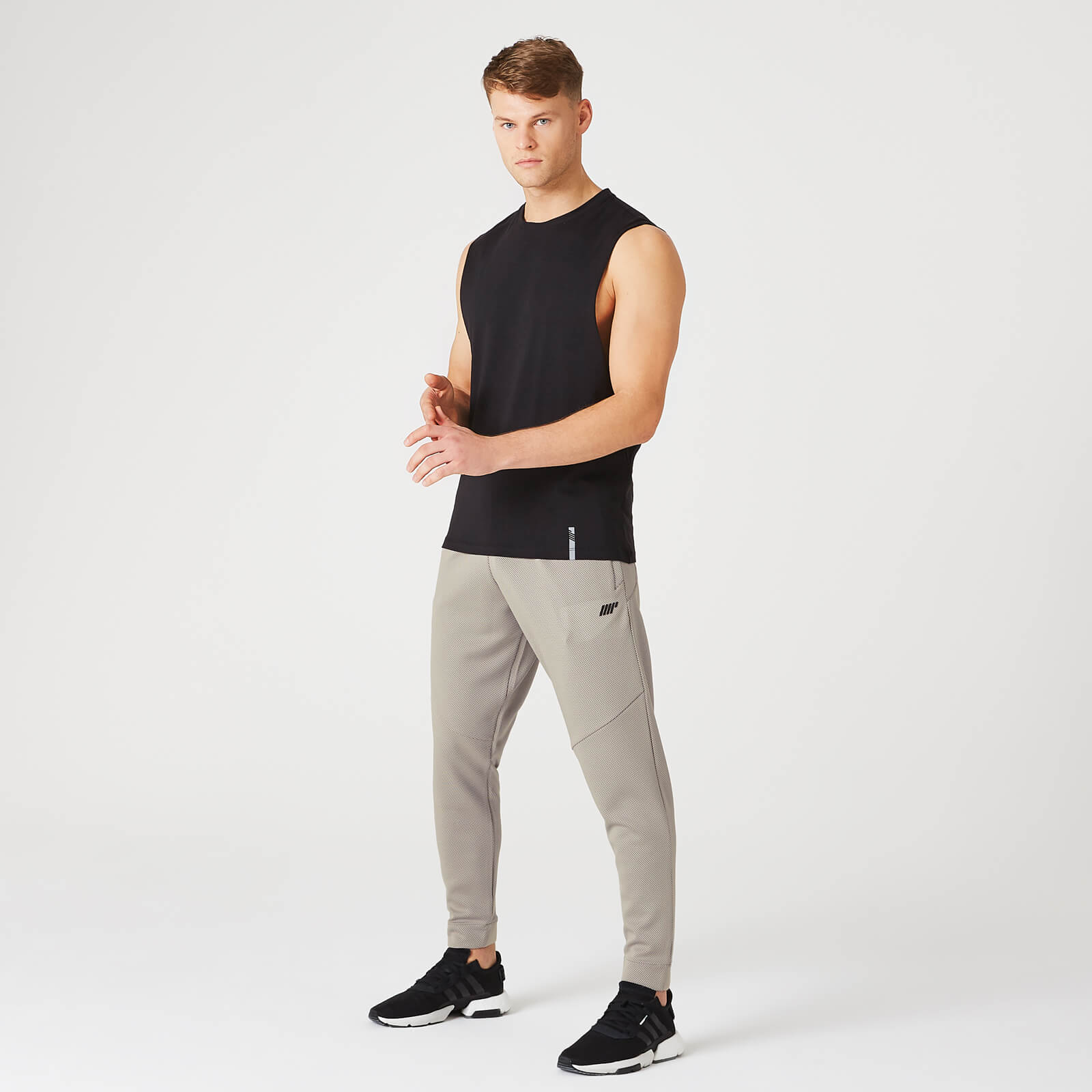 Myprotein Luxe Lite Joggers – Putty - M