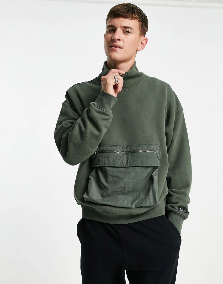 Levis Levi's cargo utility pocket high neck sweatshirt in green  Green