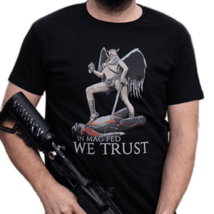 In Mag Fed We Trust T-Shirt by Warheads Paintball (Storlek: Medium)