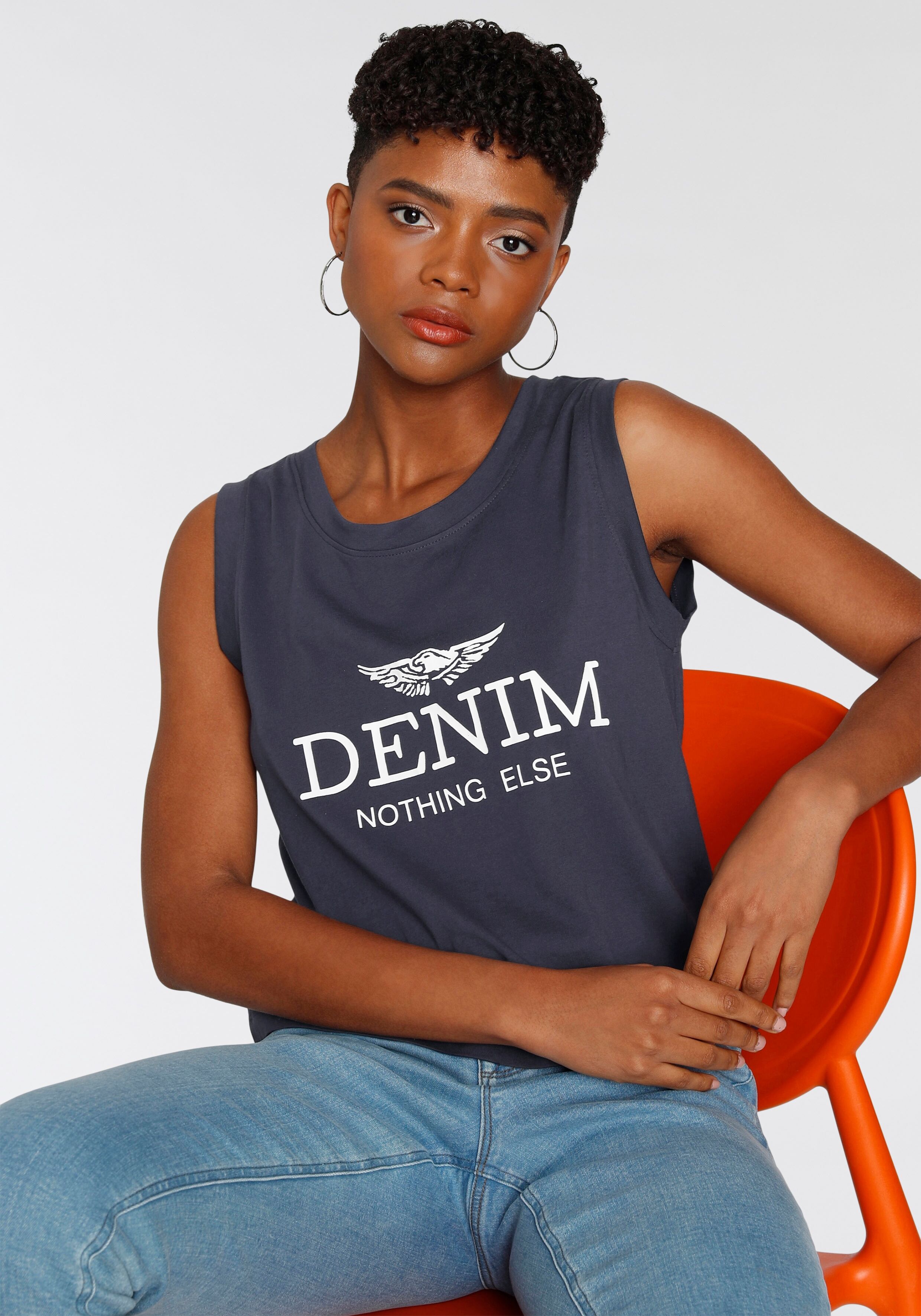 Arizona Crop-Top, mit grossem "Denim" Statement Druck blau  32/34 36/38 40/42 44/46 48/50