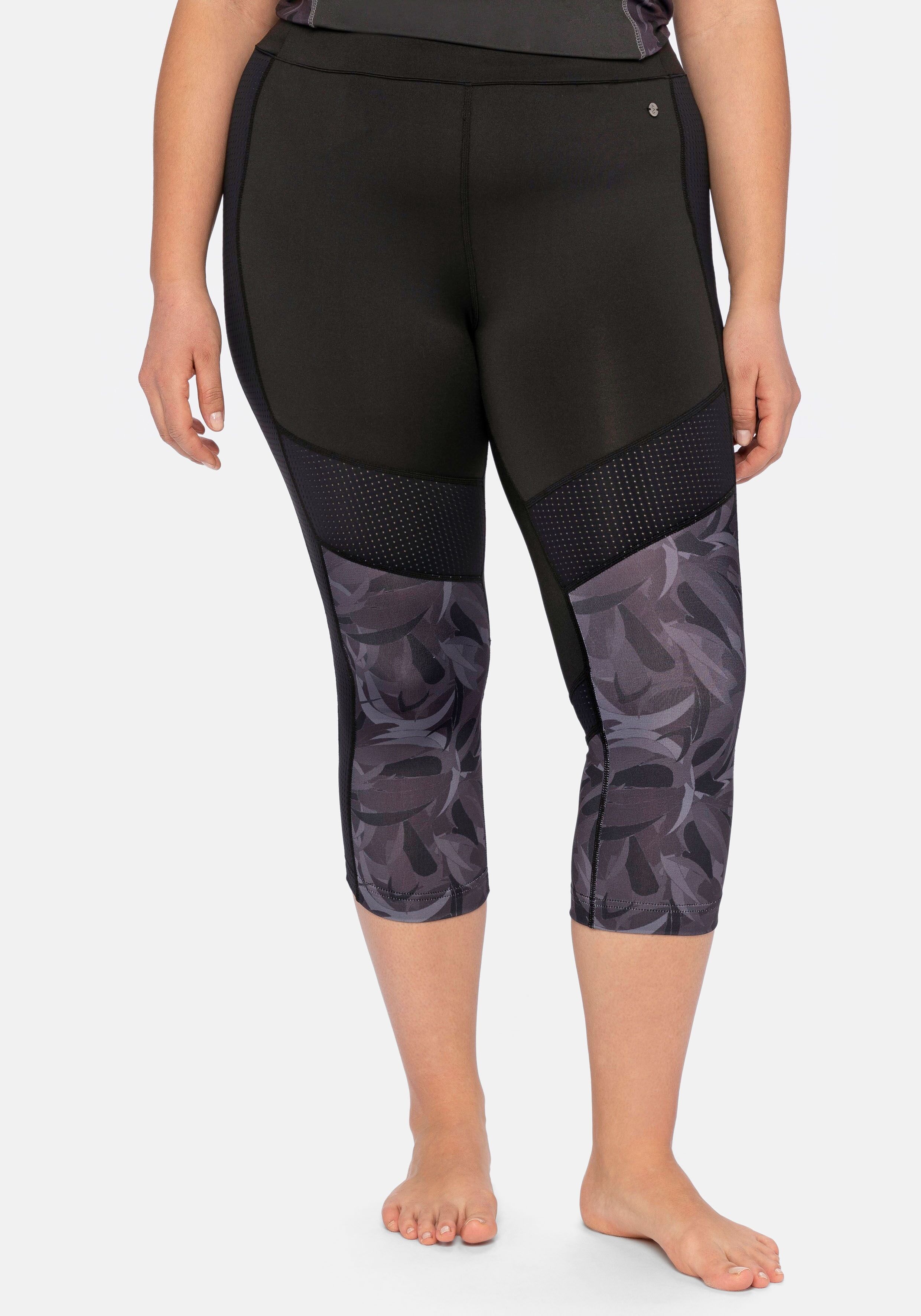 Sheego Leggings, aus Funktionsmaterial in Caprilänge schwarz  40 42 44 46 48 50 52 54 56 58