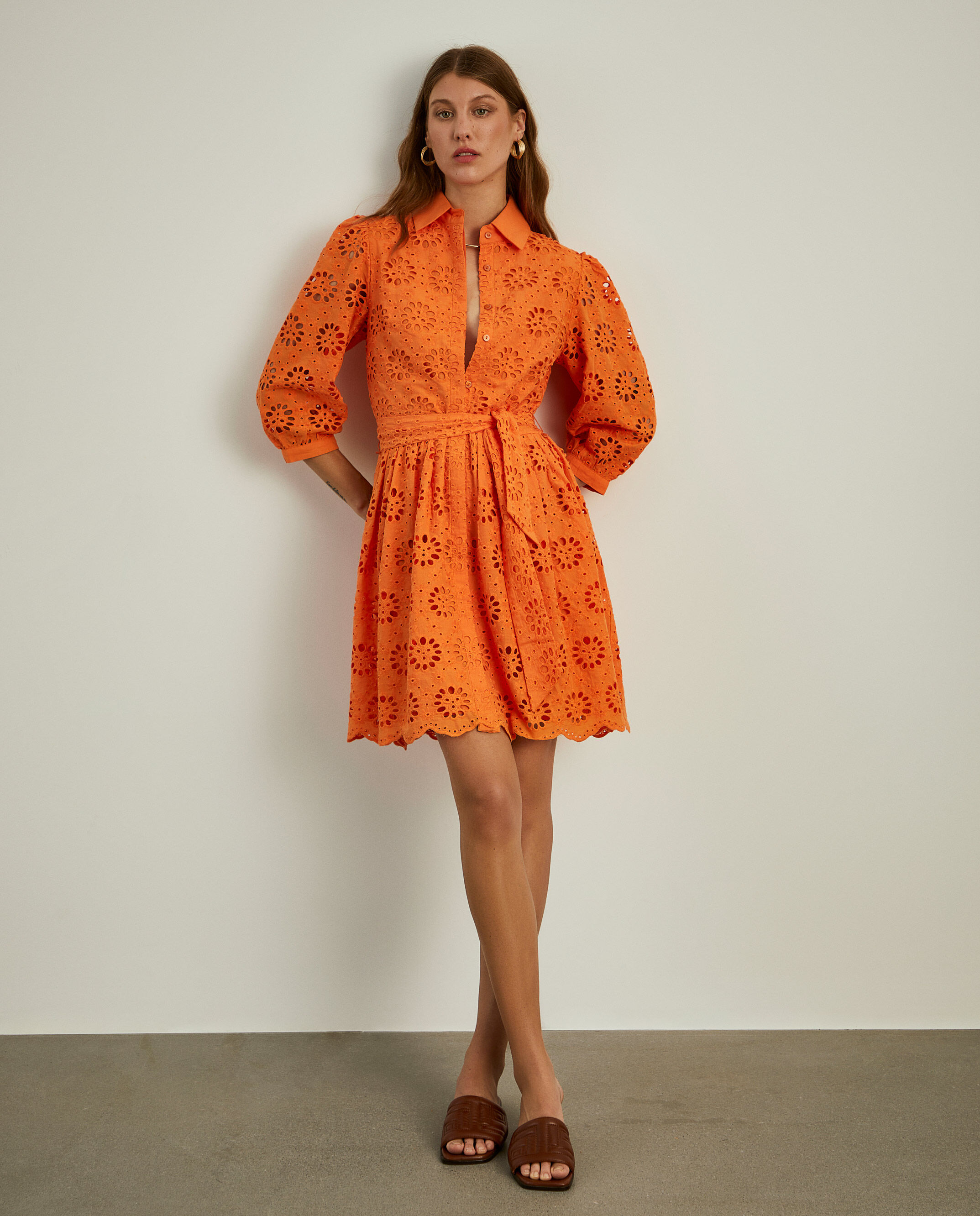 Lion of Porches Vestido corto bordado inglés Naranja