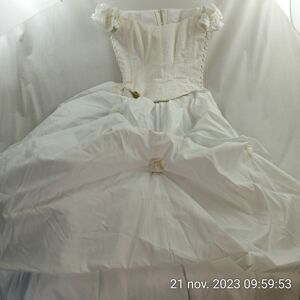Robe de mariée vintage Créations Matrimonia Paris - FR46 D42 Ecru 46 - Publicité