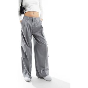 Bershka - Pantalon cargo ajustÃ© coupe ample Ã  fines rayures - Gris Gris 42 female - Publicité