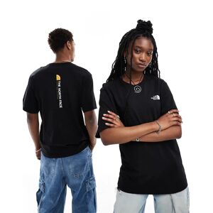 The North Face - NSE - T-shirt oversize Ã  logo imprimÃ© verticalement au dos - Noir Noir XL unisex - Publicité