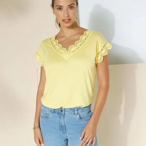 Blancheporte T-shirt uni col V macramé - BlancheportePourquoi on aime tant ce tee-shirt ? Pour sa fluidité, sa gamme colorée et ses charmants détails de macramé ! Comme nous, tombez sous son charme et vous ne voudrez plus le quitter.52Jaune