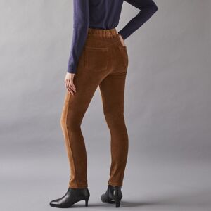 Jegging maille velours côtele - BlancheporteTout le confort de la maille, la douceur et le caractere du velours, associes au style du pantalon : il y a plus d'une raison de dire oui a ce jegging, parfait pour vous composer des looks actuels sans neglige