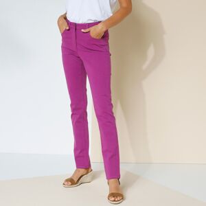 Pantalon droit stretch - grande stature - BlancheporteLe pantalon droit classique va à toutes mais ici on le préfère en couleur pour un joli coup d'éclat ! En stretch pour une belle dose de bien-être et au taillant parfait grâce aux statures au choix.50Vi - Publicité