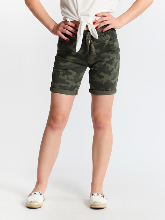 Solada Shorts con stampa mimetica e risvolti Shorts donna Verde taglia XS