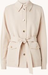 NIKKIE Rory overshirt met schoudervulling en strikceintuur - Creme