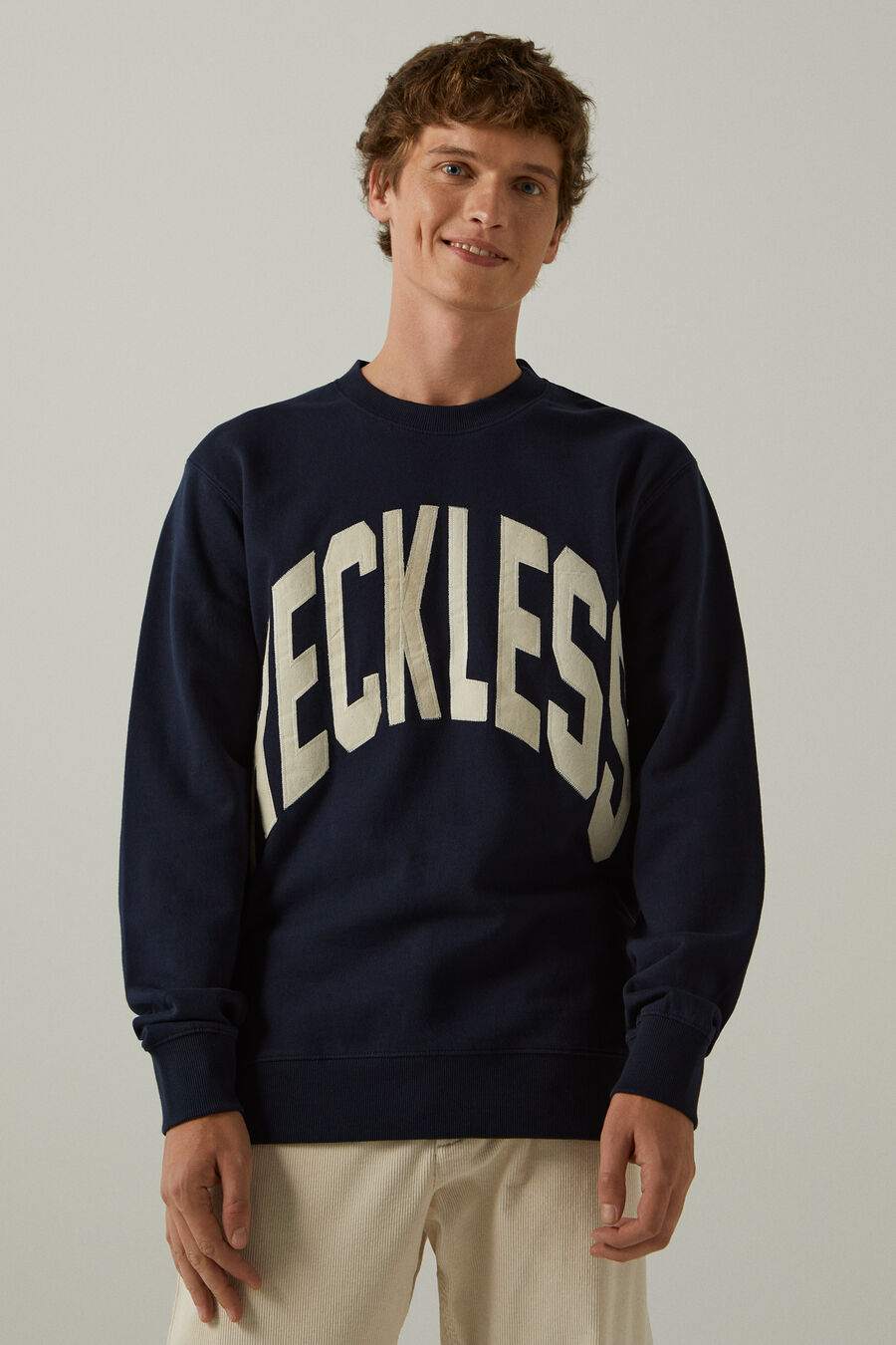 Springfield Sweat-shirt à col rond en coton avec patch reckless. Springfield blau