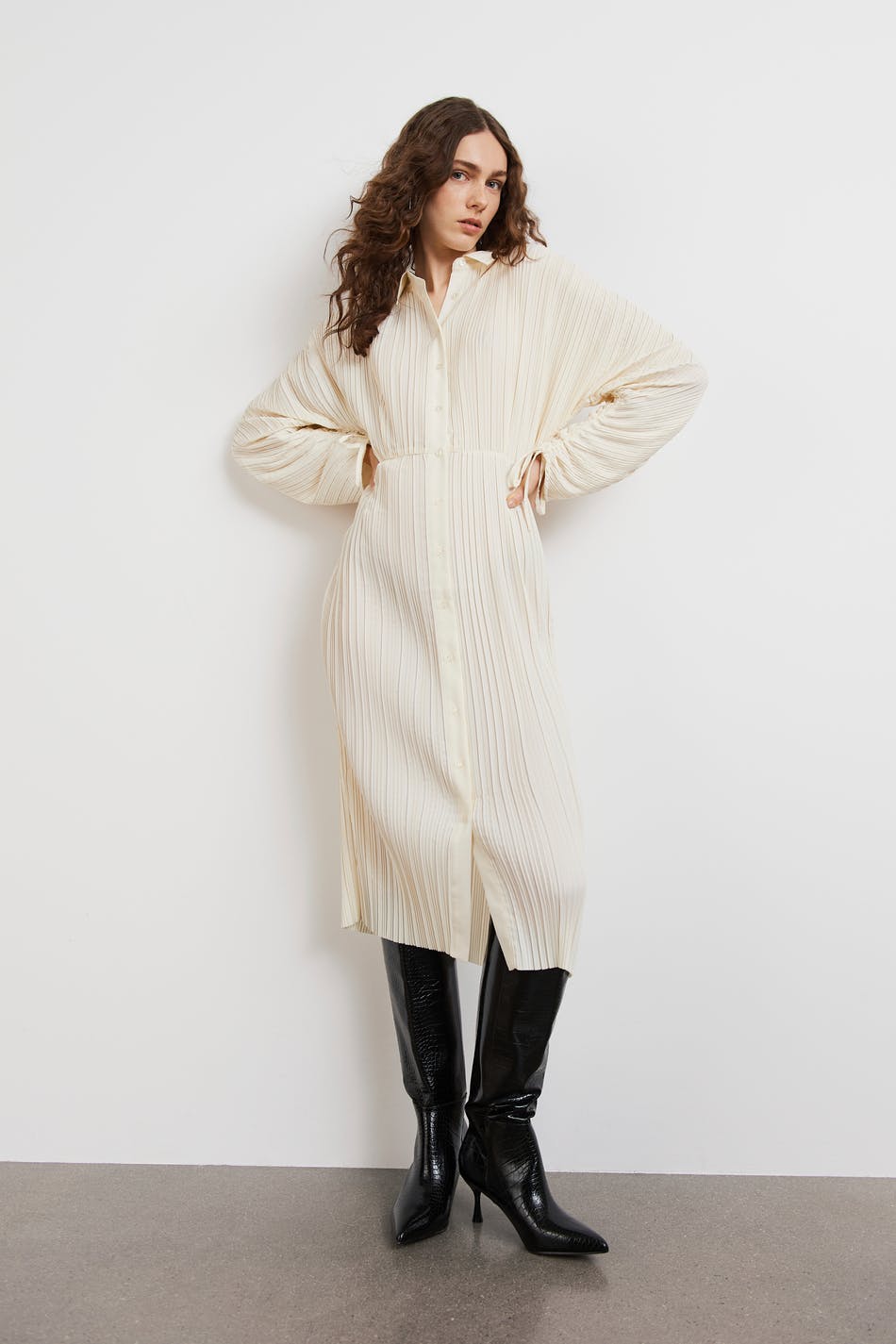 Gina Tricot Anne pleated shirt dress 38  Egret (1144)