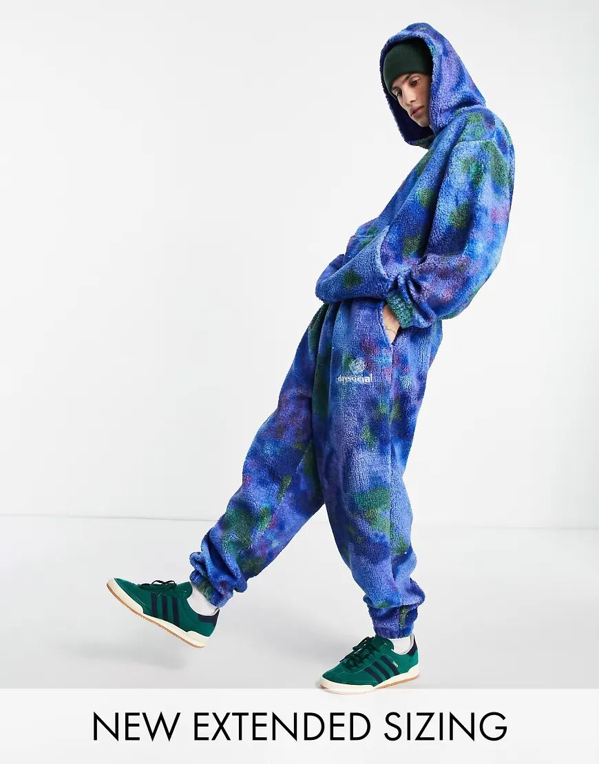 ASOS Day Social ASOS Daysocial relaxed joggers in teddy borg with all over print blue tie dye  Blue