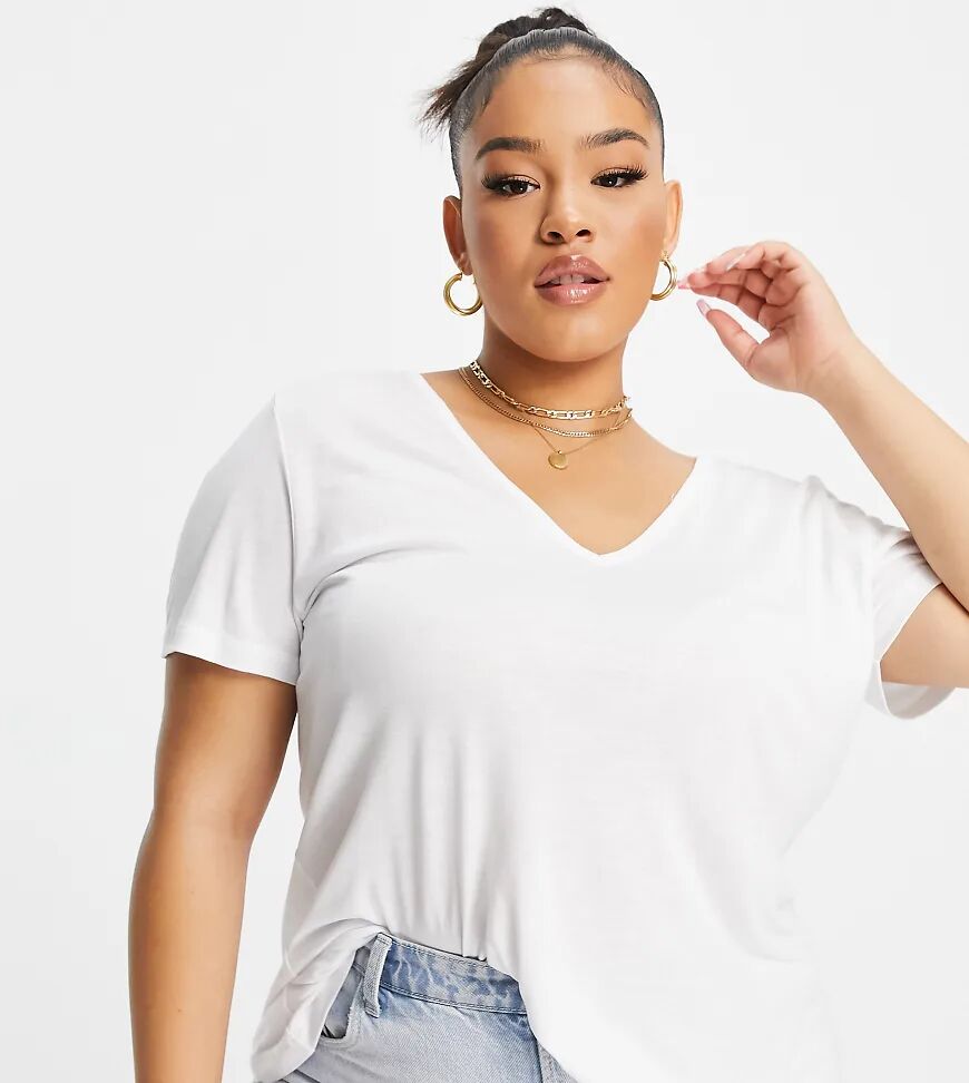 ASOS Curve ASOS DESIGN Curve relaxed v neck t-shirt in white  White