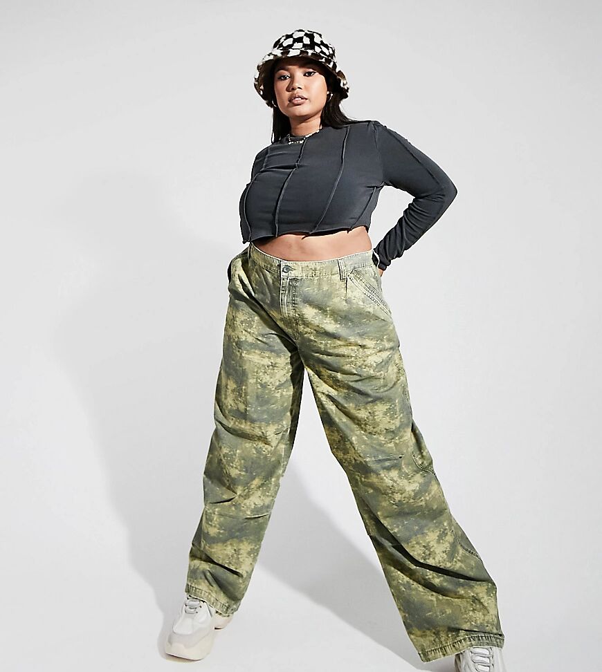 ASOS Curve ASOS DESIGN Curve slouchy knee dart utility trouser in camo-Green  Green