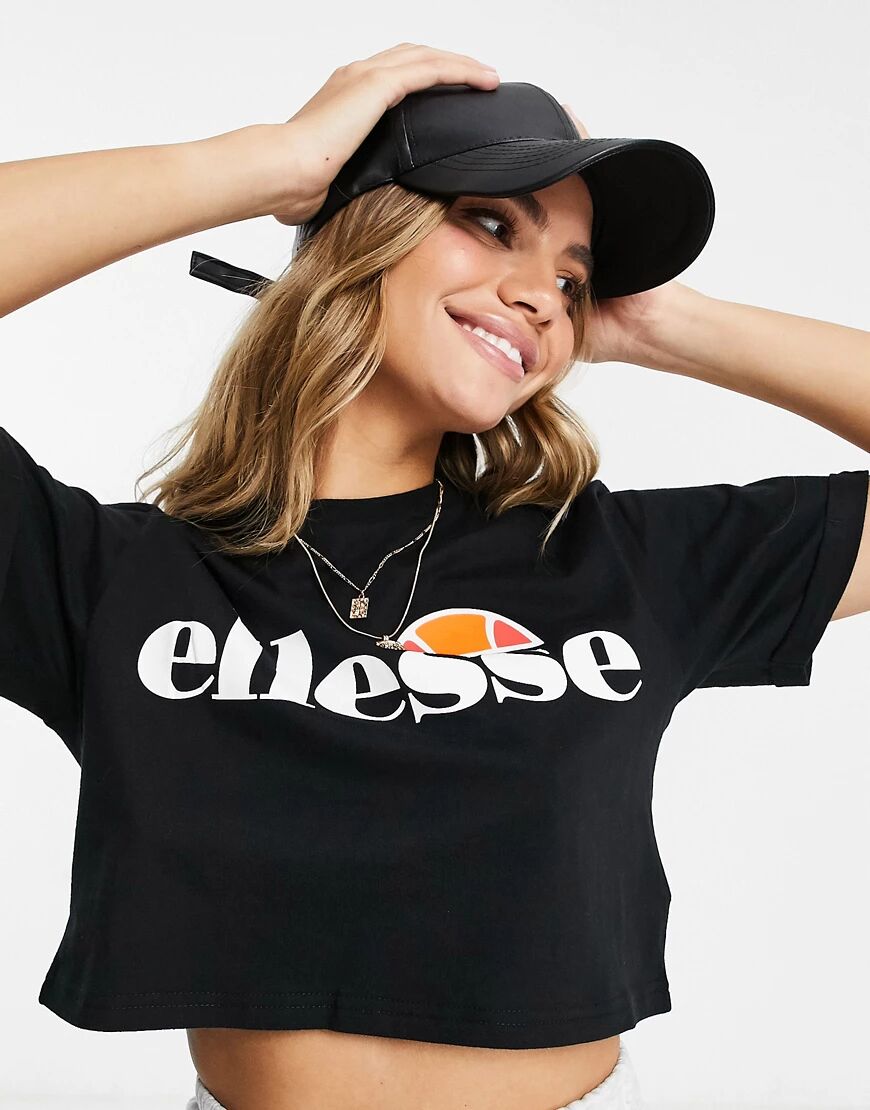 Ellesse cropped t-shirt in black  Black