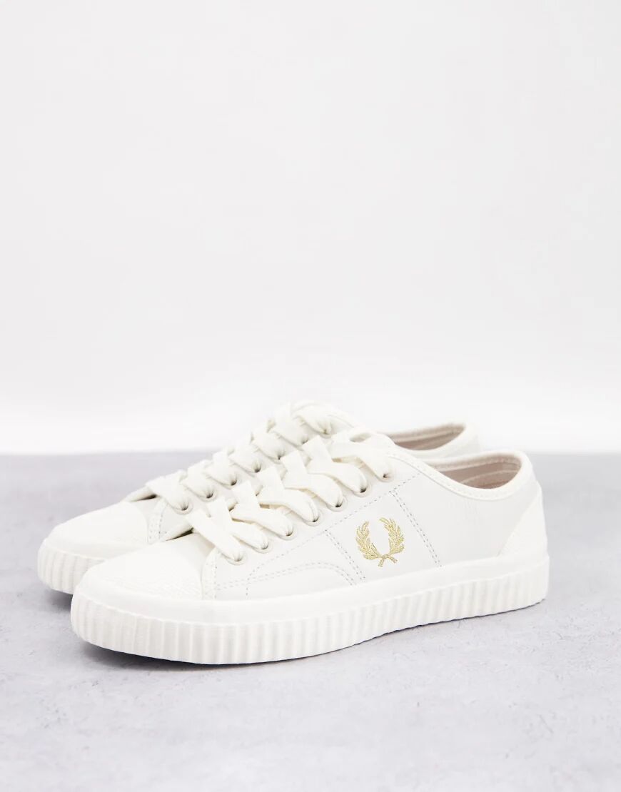 Fred Perry Hughes low leather trainer in ecru-White  White