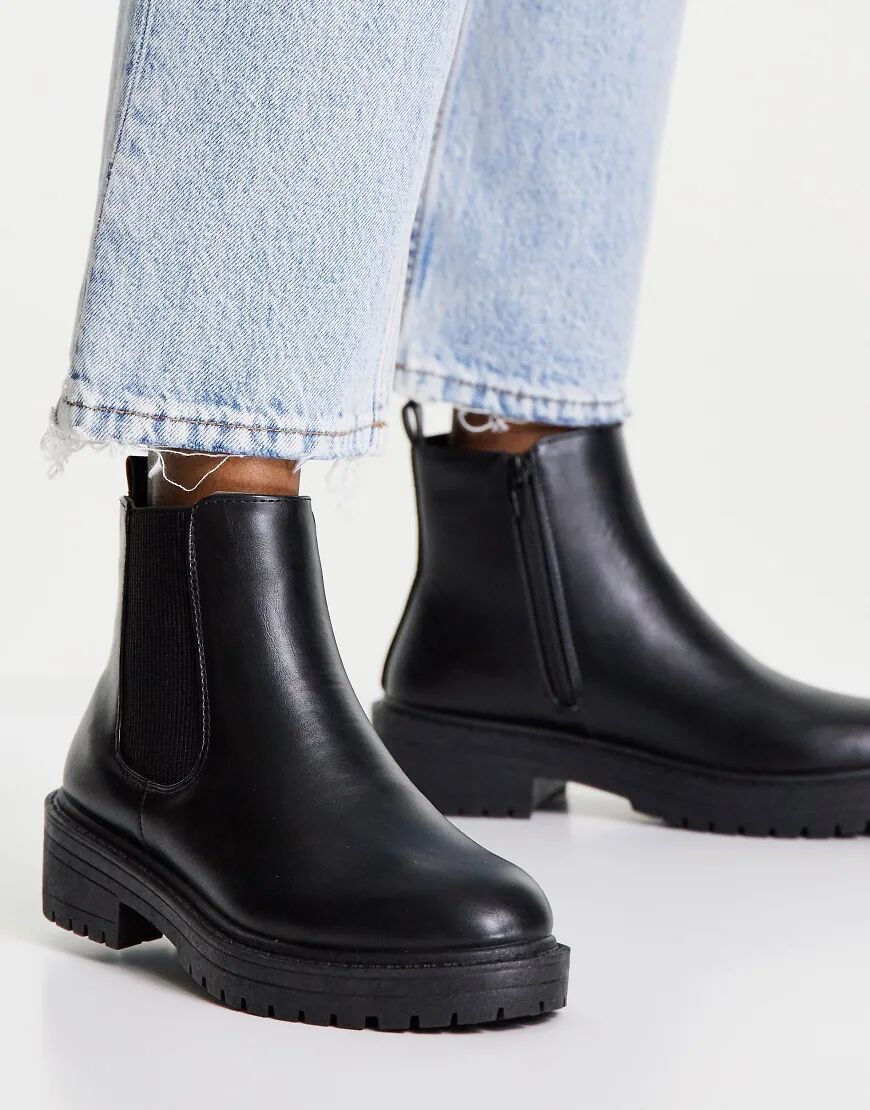 New Look flat chunky chelsea boot in black  Black