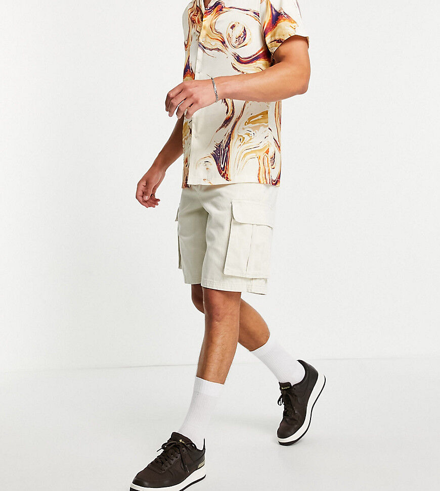 New Look loose fit twill cargo shorts in stone-Neutral  Neutral