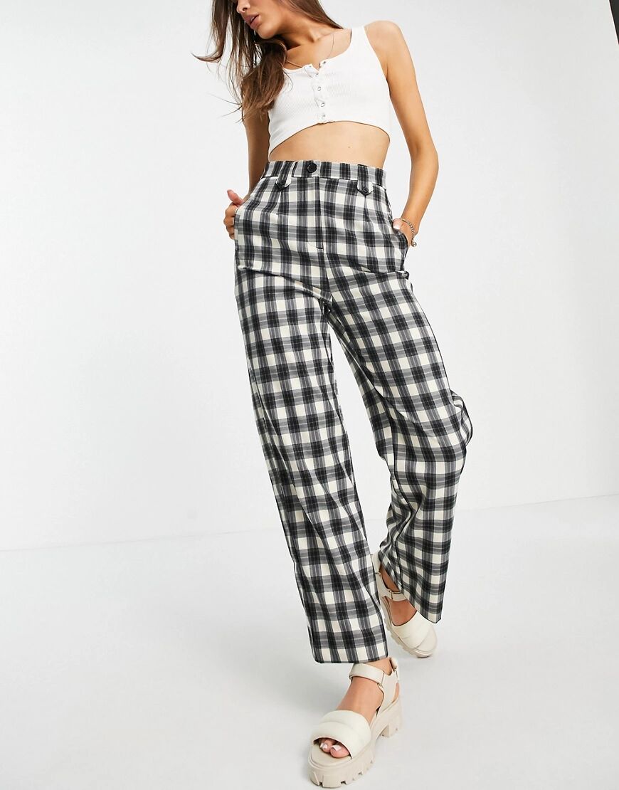 New Look straight leg trousers in off white check  White