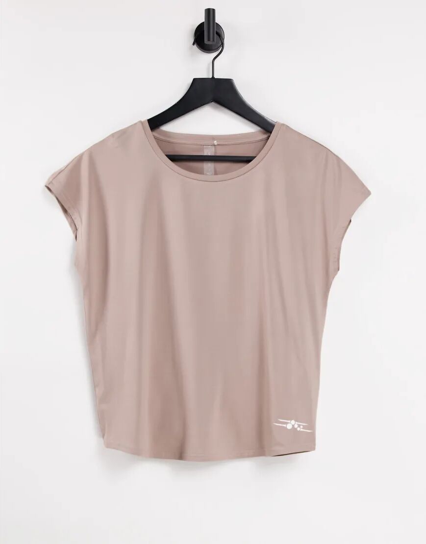 Only Play short sleeve training t-shirt in mocha meringue-Neutral  Neutral