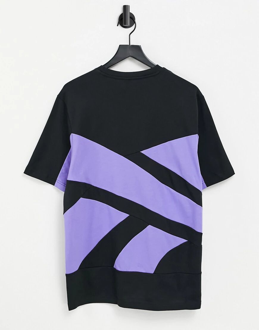 Reebok Classics t-shirt with central logo and back print in black  Black