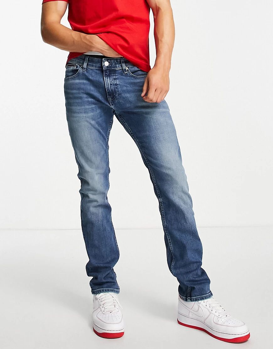 Tommy Jeans Scanton slim fit jeans in mid vintage wash-Blue  Blue