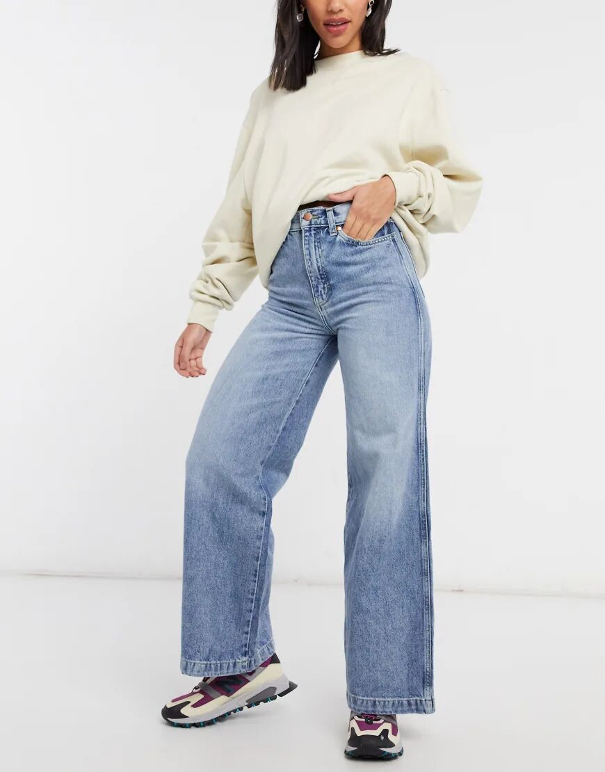 Wrangler high rise wide leg jeans in bleach wash-Blue  Blue