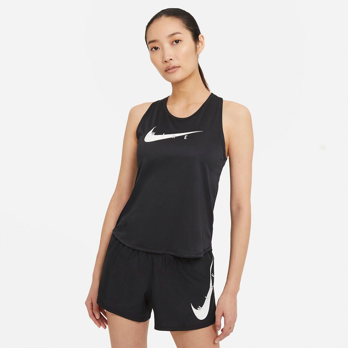 Nike T-shirt de corrida com gola redonda, logótipo à frente   Preto