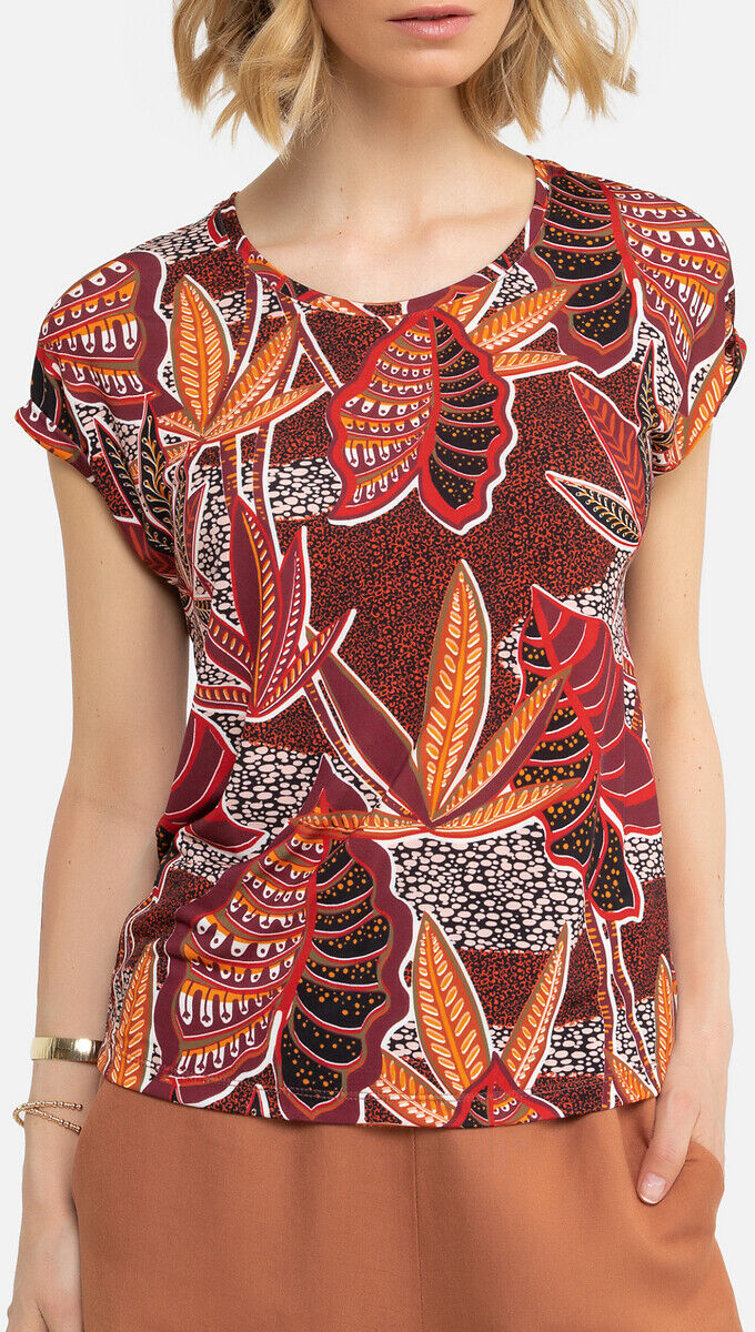 Anne Weyburn T-shirt estampada com gola redonda e mangas curtas   estampado fundo vermelho