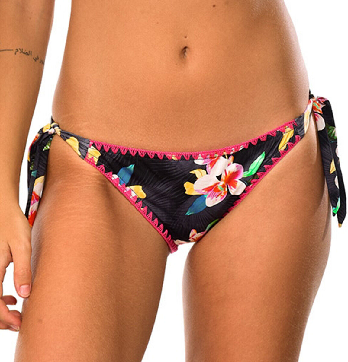 Banana Moon Cuecas de biquíni Dimka Mandalay   estampado floral multicolor/preto