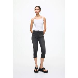 Pull&Bear Mid-Rise Capri Jeans (Size: 6) Black female