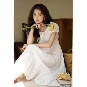 Mishow French Vintage White Dresses Women Fashion 2023 Summer Puff Sleeves Embroidery Hollow Out A-Line Square Collar Women Dresses MXC37L1511