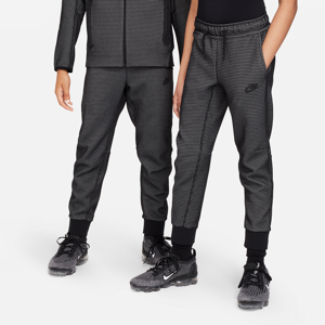 Børstede Nike Sportswear Tech Fleece Winterized-bukser til større børn (drenge) - sort sort M