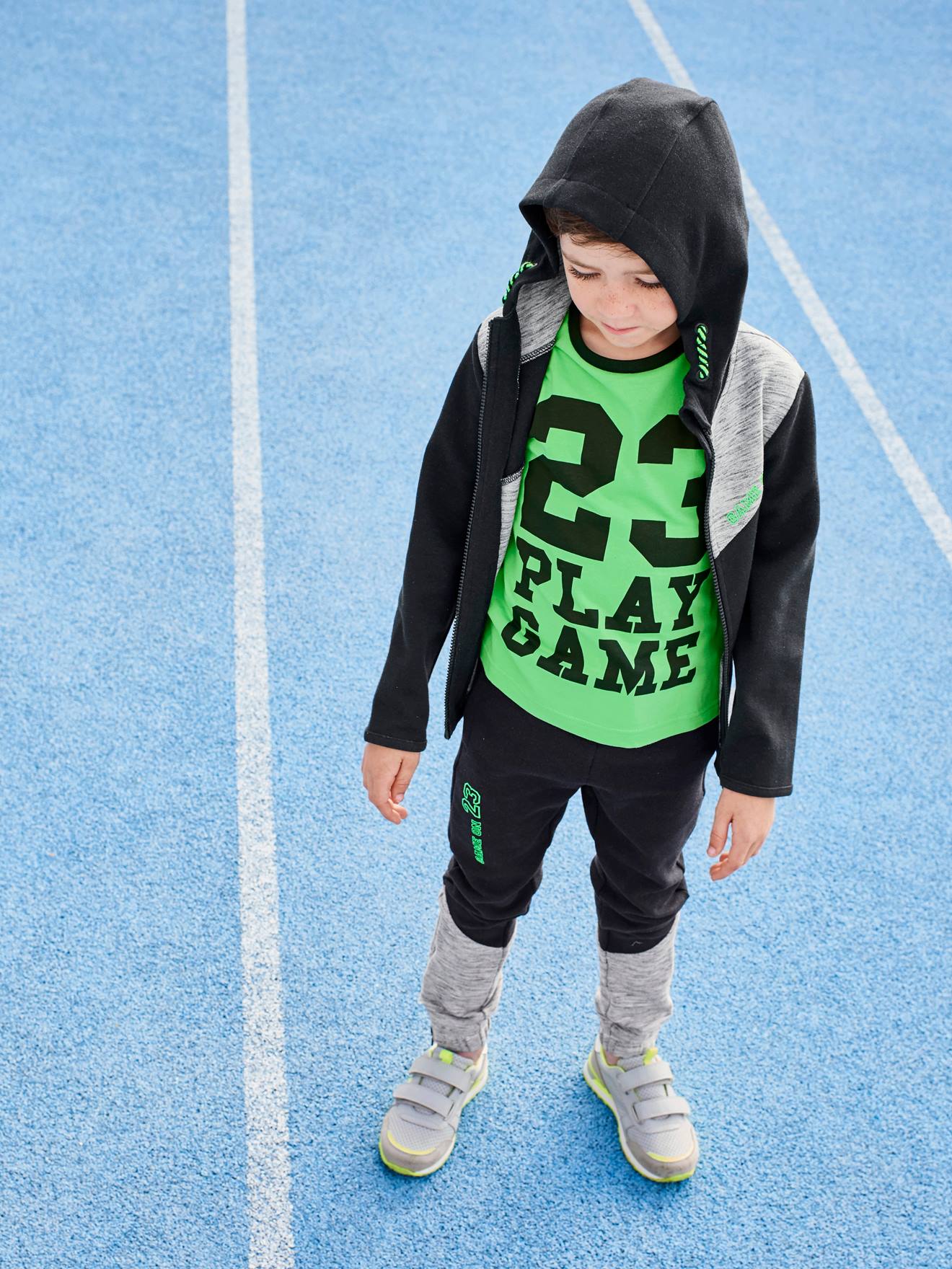 VERTBAUDET Pantalón de deporte para niño, tejido técnico negro oscuro liso con motivos